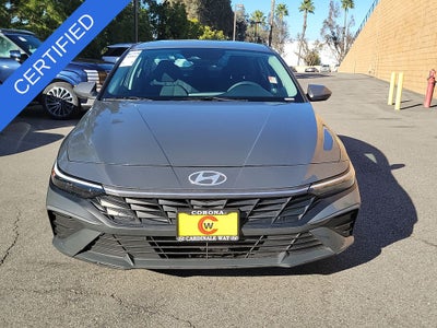 2024 Hyundai ELANTRA SE