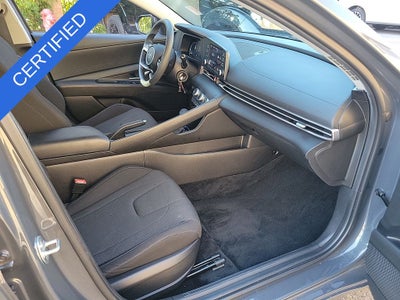 2024 Hyundai ELANTRA SE