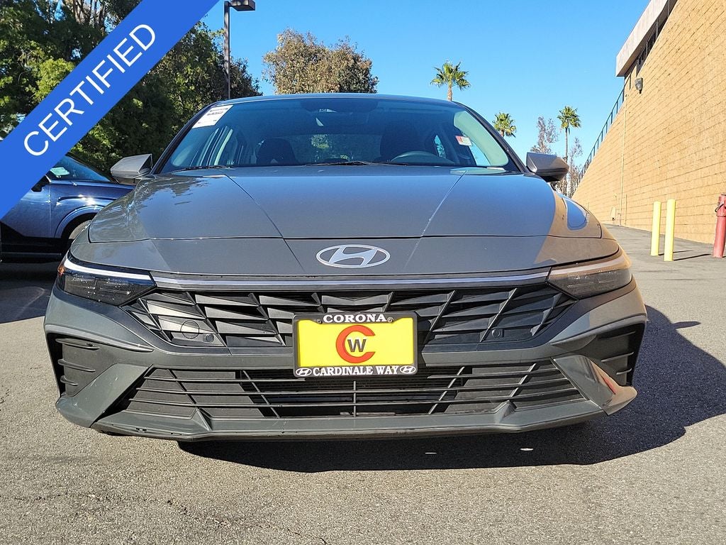 2024 Hyundai ELANTRA SE