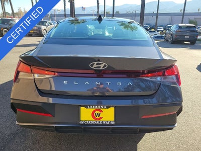 2024 Hyundai ELANTRA SE