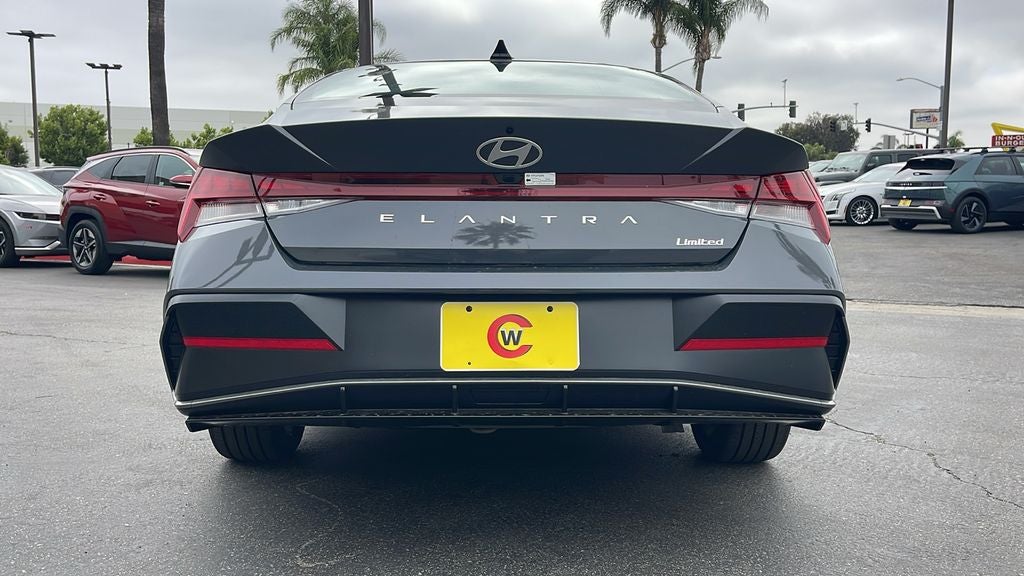 2025 Hyundai ELANTRA Limited
