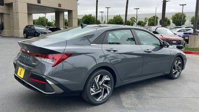 2025 Hyundai ELANTRA Limited