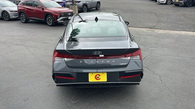 2025 Hyundai ELANTRA Limited