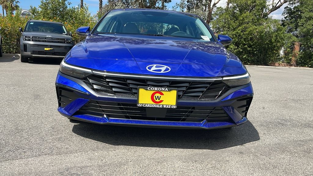 2025 Hyundai ELANTRA Limited