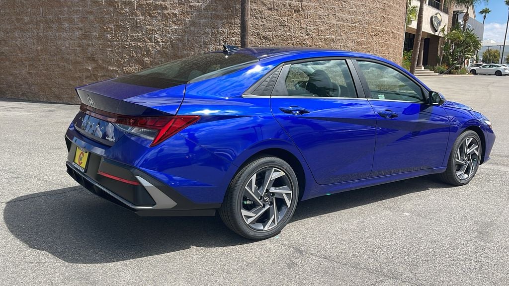 2025 Hyundai ELANTRA Limited
