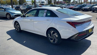 2025 Hyundai ELANTRA Limited