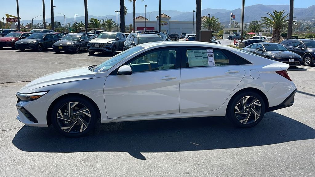 2025 Hyundai ELANTRA Limited