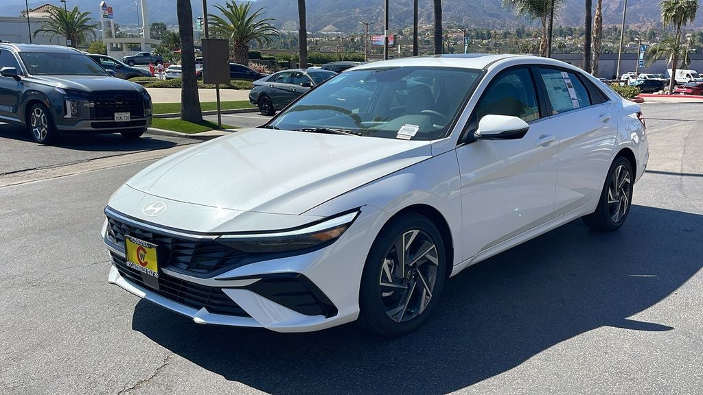 2025 Hyundai ELANTRA Limited