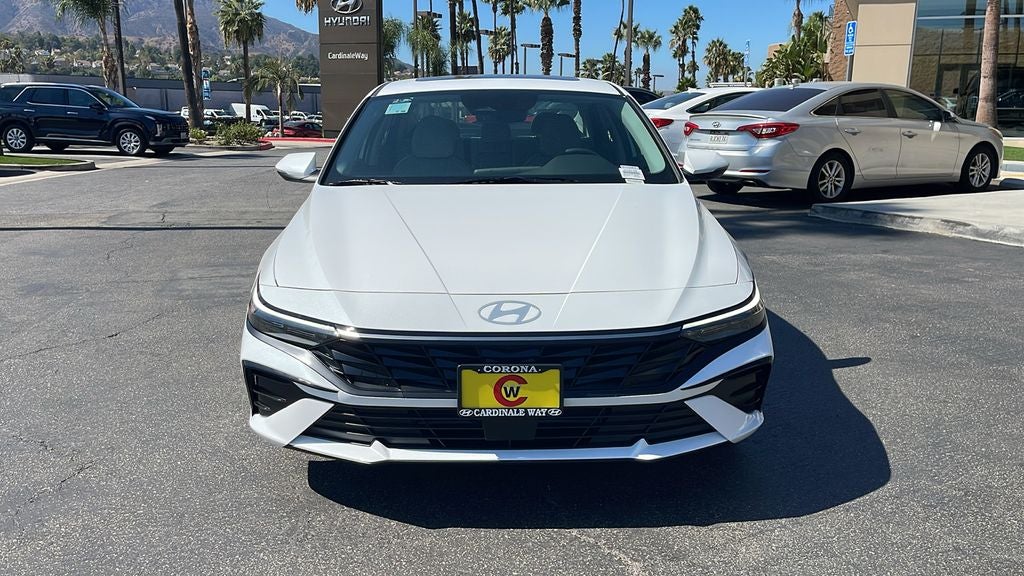 2025 Hyundai ELANTRA Limited