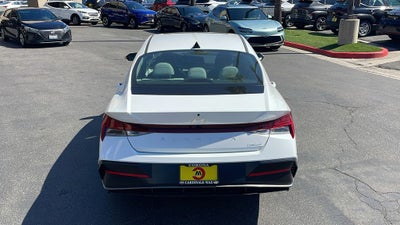 2025 Hyundai ELANTRA Limited