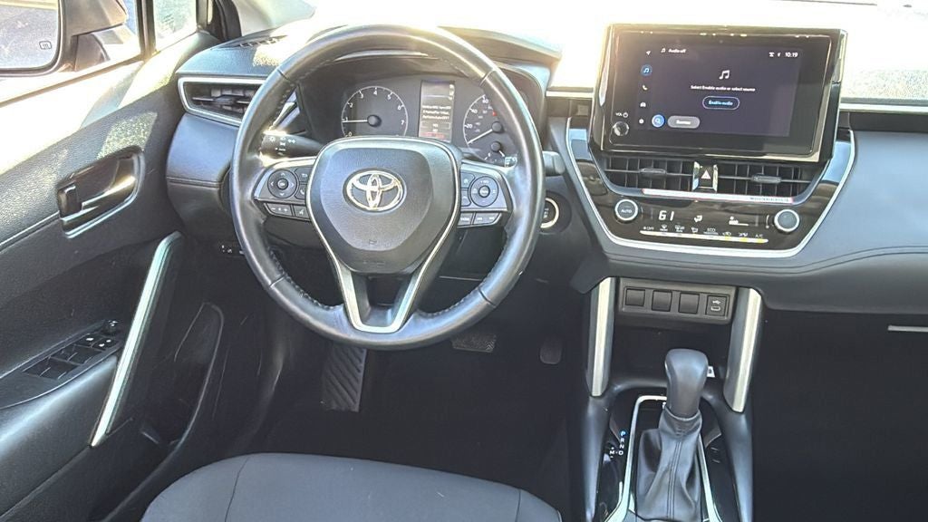 2023 Toyota Corolla Cross LE
