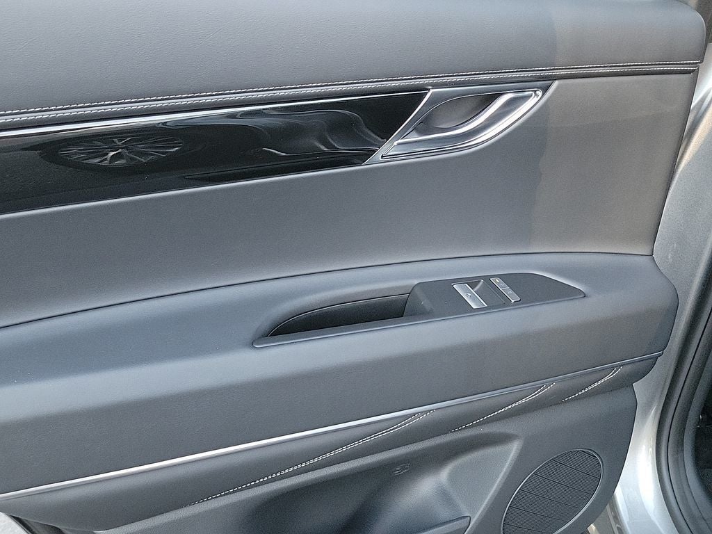 2025 Genesis GV80 Standard