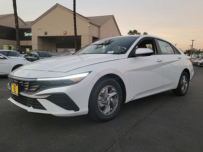 2026 Hyundai ELANTRA SE