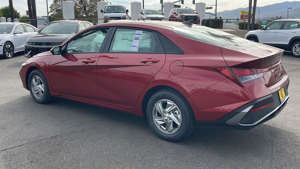 2026 Hyundai ELANTRA SE