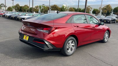 2026 Hyundai ELANTRA SE